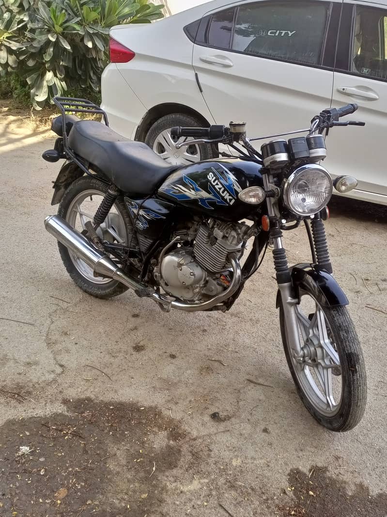 Suzuki GS 150 2018 3