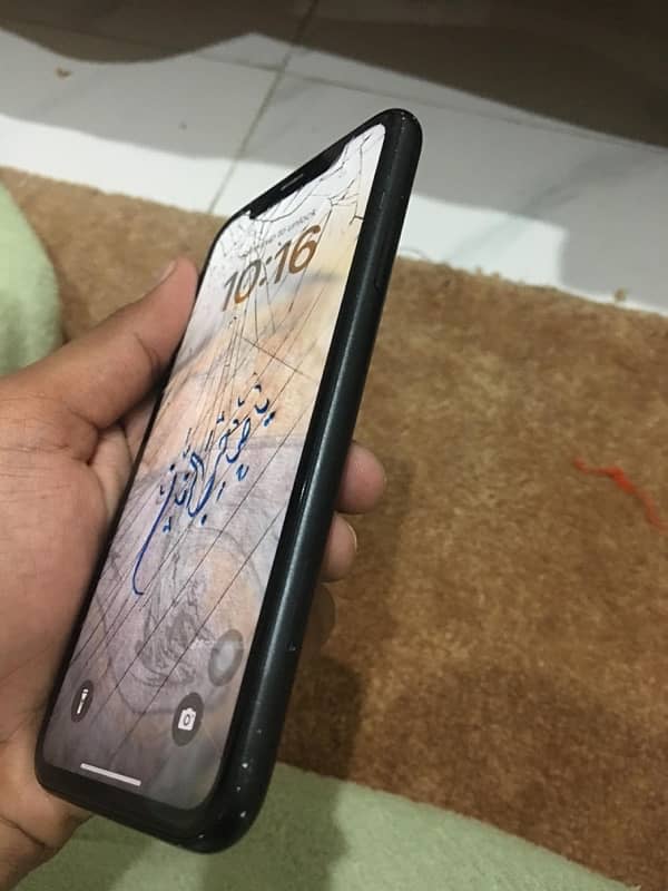 iPhone XR exchange with laptop only 1