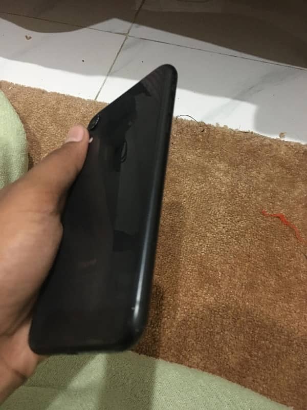 iPhone XR exchange with laptop only 3