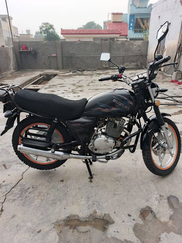 Suzuki GS150 SE 0