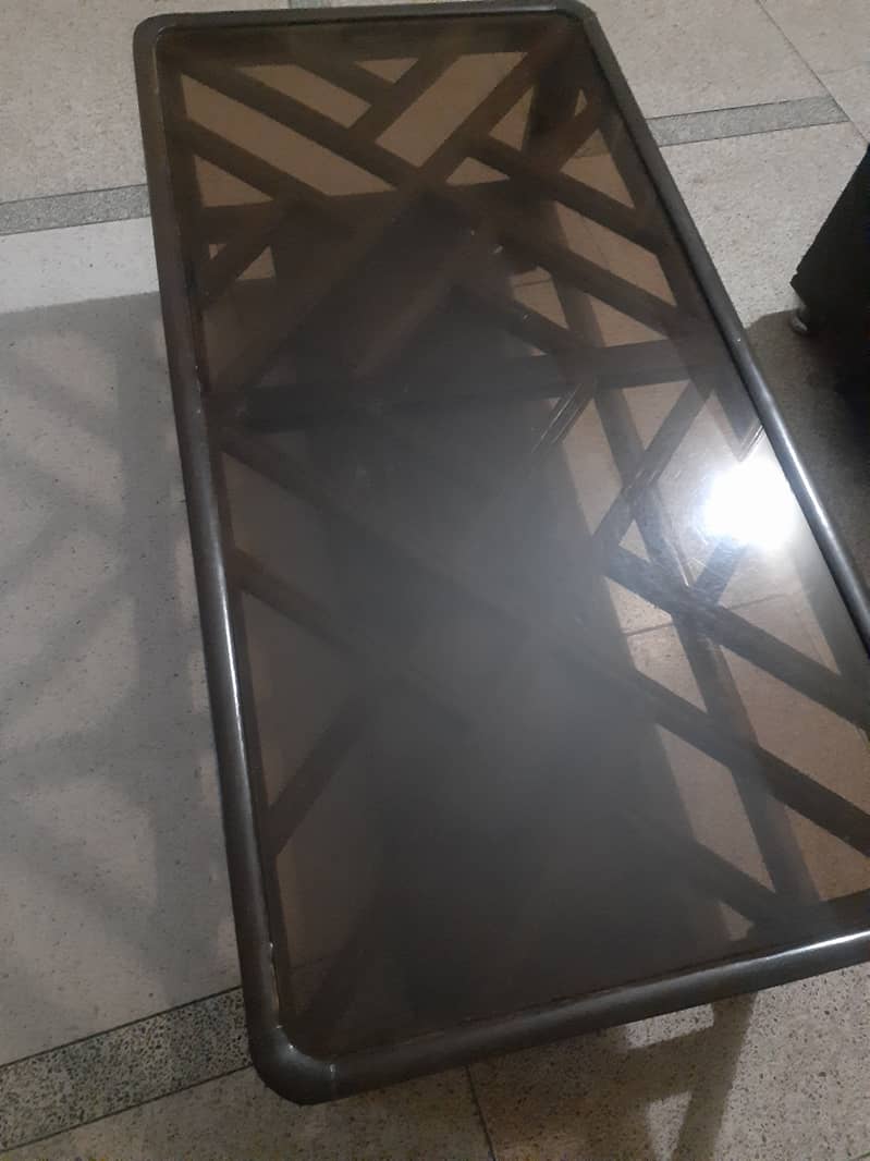 Used wooden center table 0