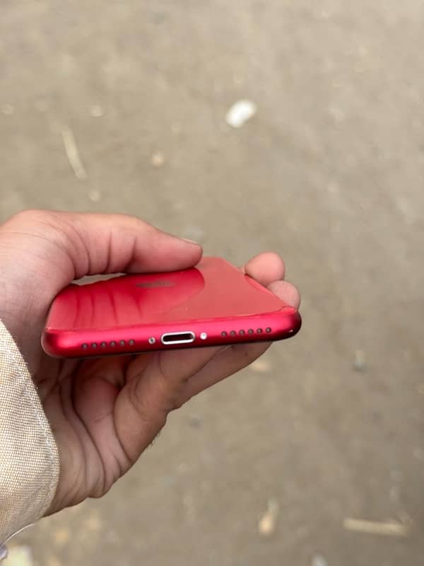 iPhone se 2020 pta approved 100 BH  red colour like new All ok 1