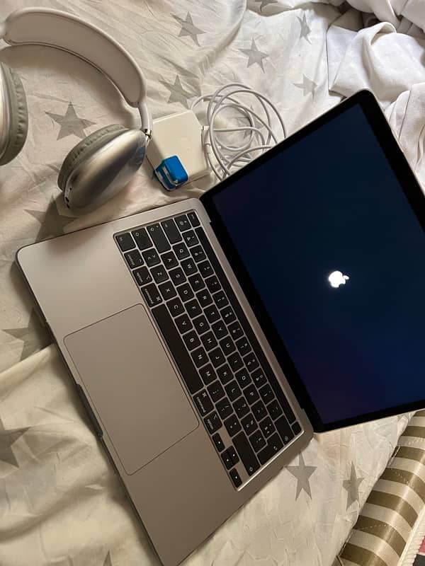 MacBook Pro 2020 5G 10Gen 8