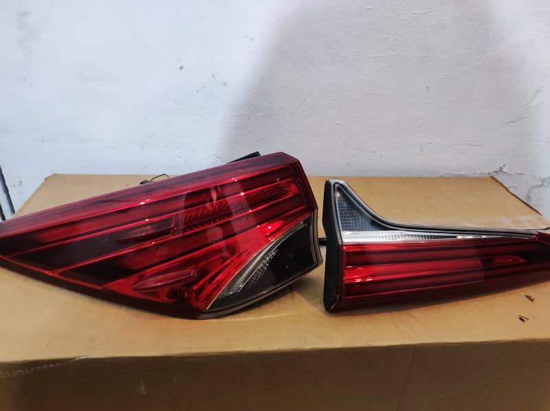 Fortuner sigma 4 back lights new condition 1