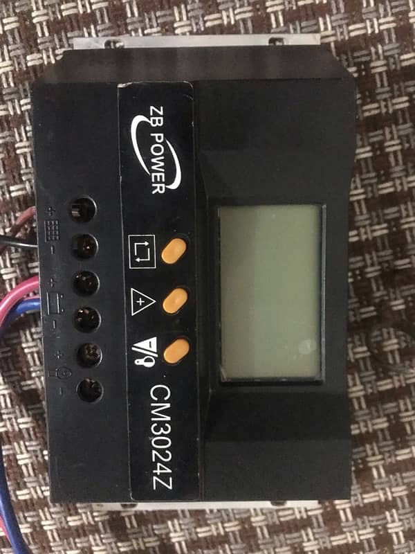 solar panel and small regulator for sale 4