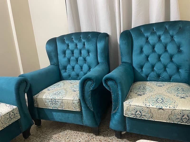 Selling these 5 seater sofa set for 55000 0