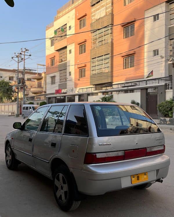 Suzuki Cultus VXR 2005 Silver Color Power windows 5