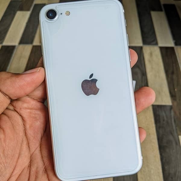 Iphone SE 2 dual approved 1