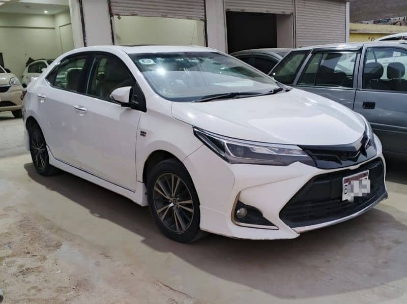 Toyota Altis Grande 2017/2018 1