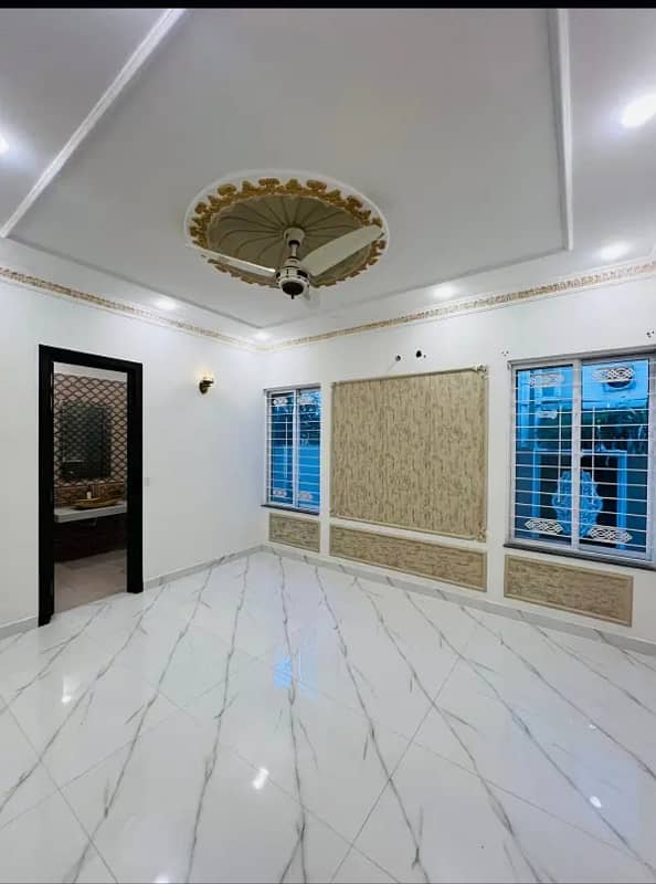 10 Marla House For Rent In Paragon City Lahore 4