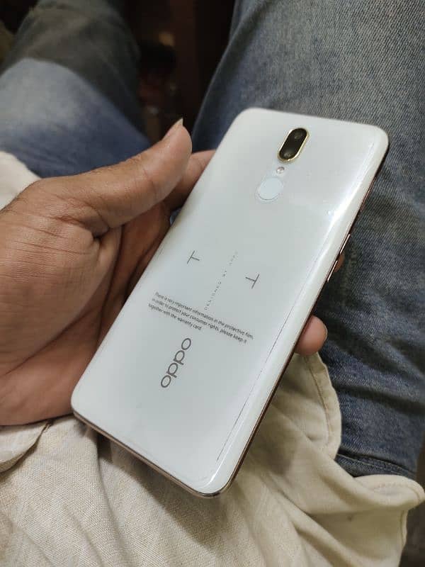 Oppo F11 3