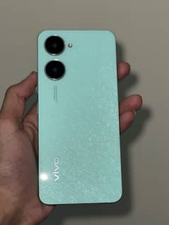 VIvo y03t   4/64 . JUST 20-30  day used