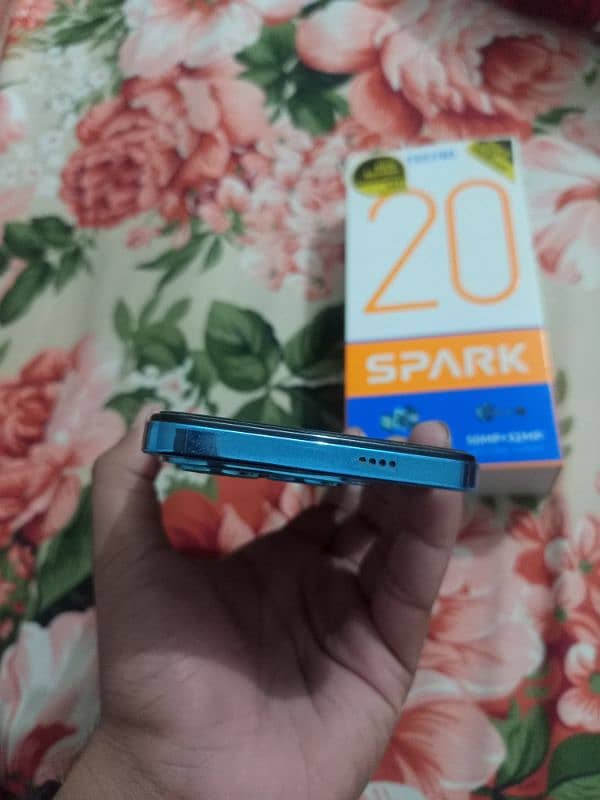 Tecno sapark 20 8+8/256 contact 03269098120 2