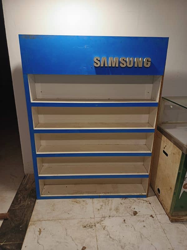 Mobile Counter 4ftRed 15000 Oppo 4ft 25000 6 shelf available 6