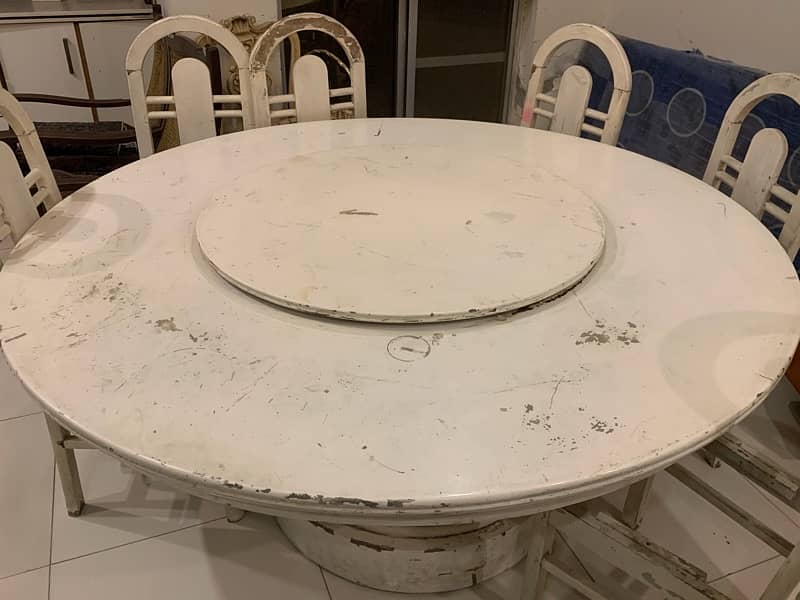 round dining table with 8 chairs 1