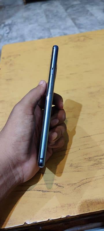 "OnePlus 7T - Excellent Condition | 8GB 5