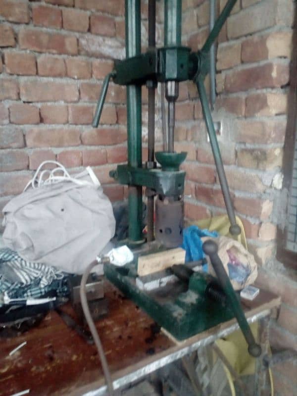 moulding machine 4