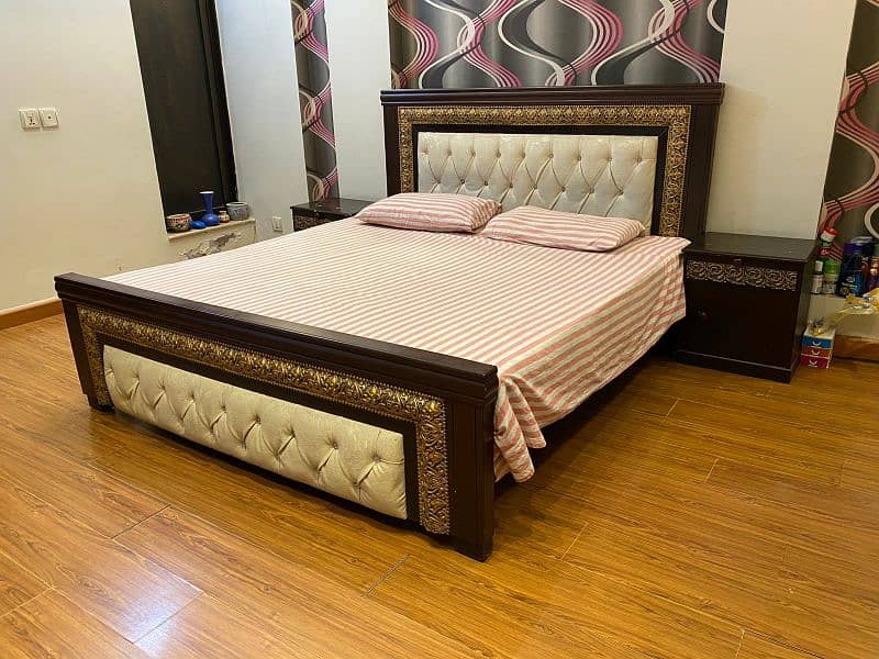 king size bed with 2 side tables ( without mattress) 2