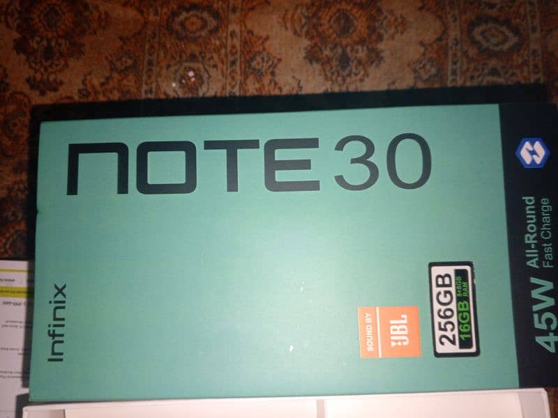 Infinix note 30 8+8/256 3