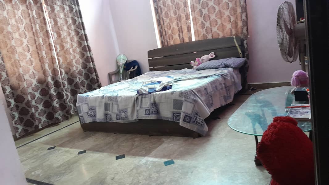 1 Deco and 1 wooden bed for sale with mattress 1