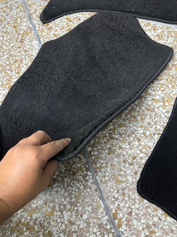 Toyota Hilux Revo Floor Mats 4