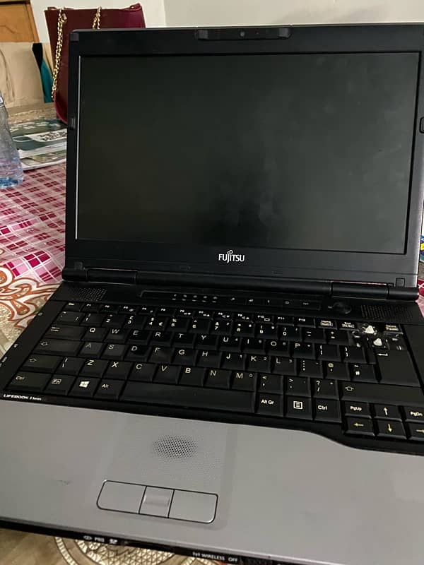 Fujitsu Lifebook s752 8/256 1