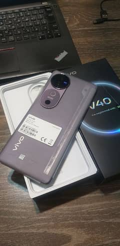 vivo V40