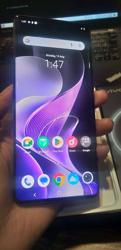 vivo V40 2