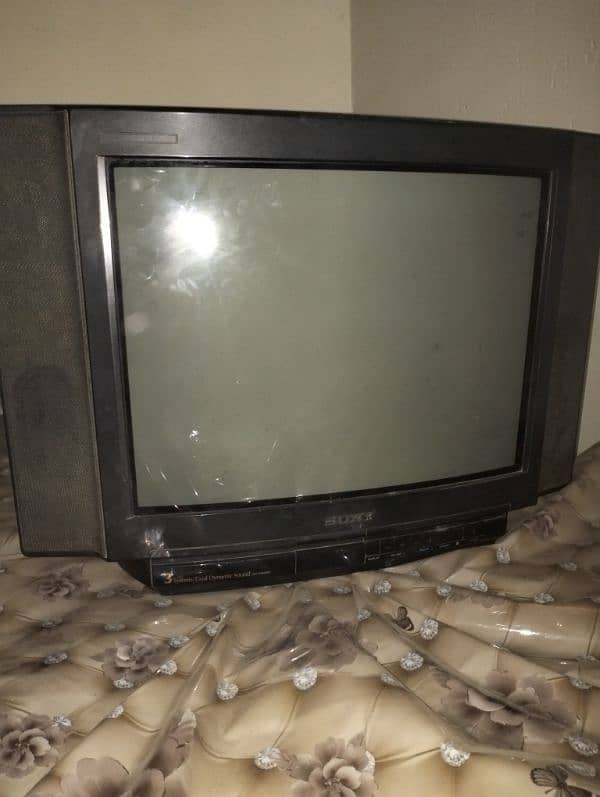 TV cabon trali and sony TV 3