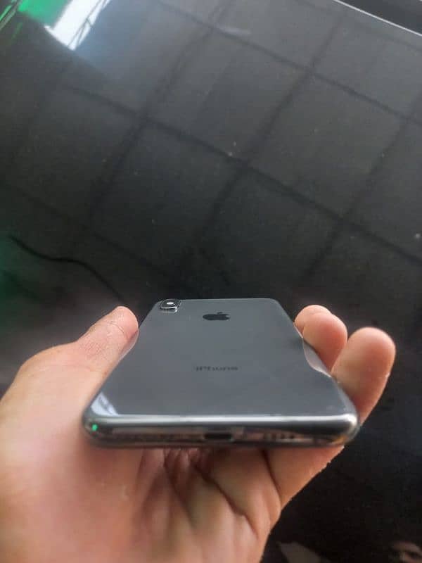 iPhone xs max 0