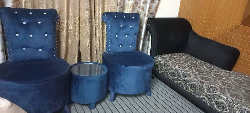 2 sofa with table for sale 0