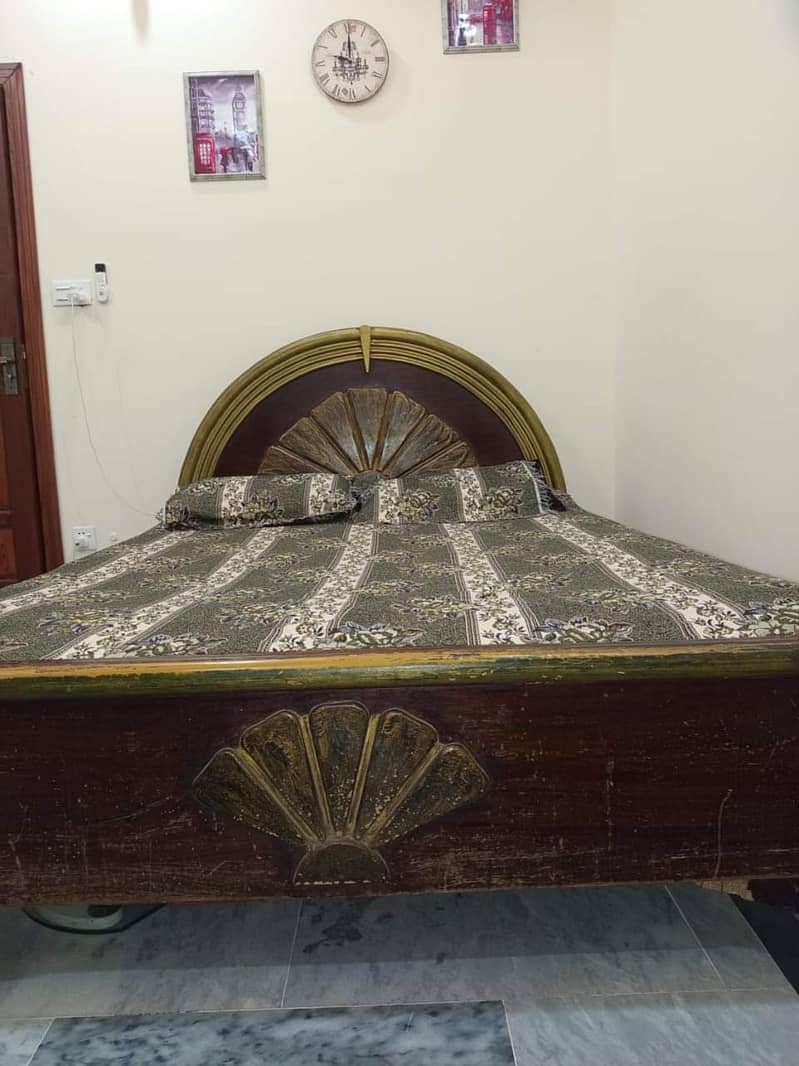 Old furniture bed,dressing table,showcase for sale 0