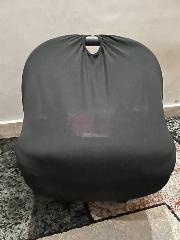 tinnies brand new car seat used only for 1 month 3