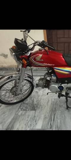 Honda cd 70c 2015 model ha total genuine urgent for sale WhatsApp call