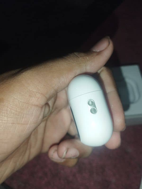 air pods with display 16