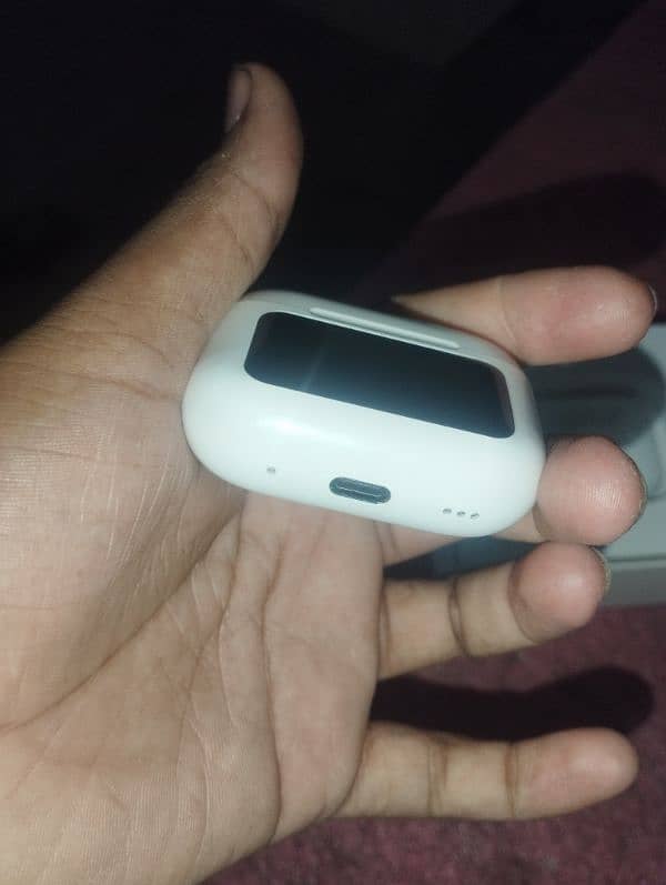 air pods with display 17