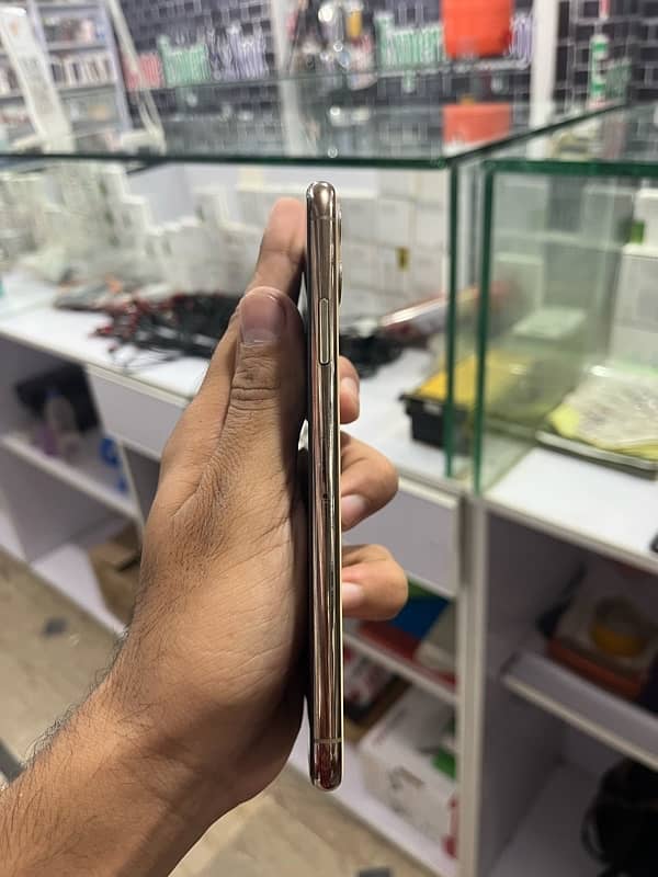 iphone 11 pro max pta approved 1