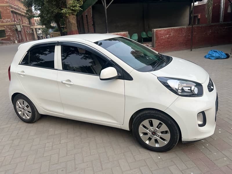 KIA Picanto automatic . model 2022. brand new condition. 2