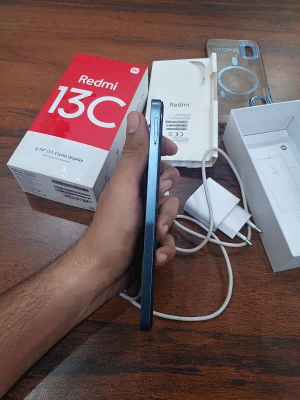 Xiaomi Redmi 13c 6/128 in lush condition 3