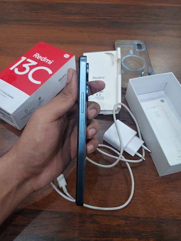 Xiaomi Redmi 13c 6/128 in lush condition 5