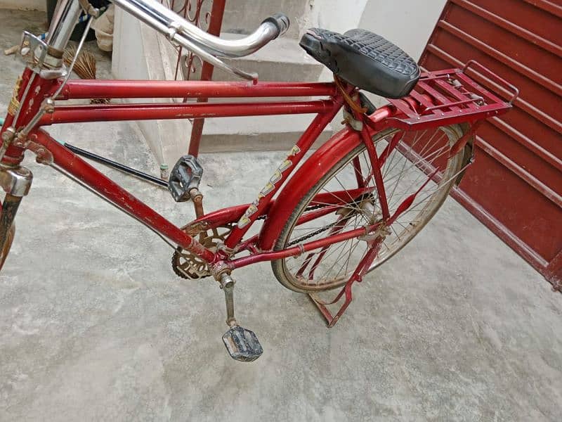 22 ka cycle red colour condition 6 months used 3