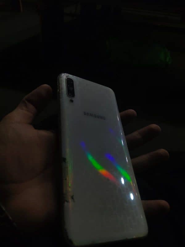 Samsung A70 for sale without box 3