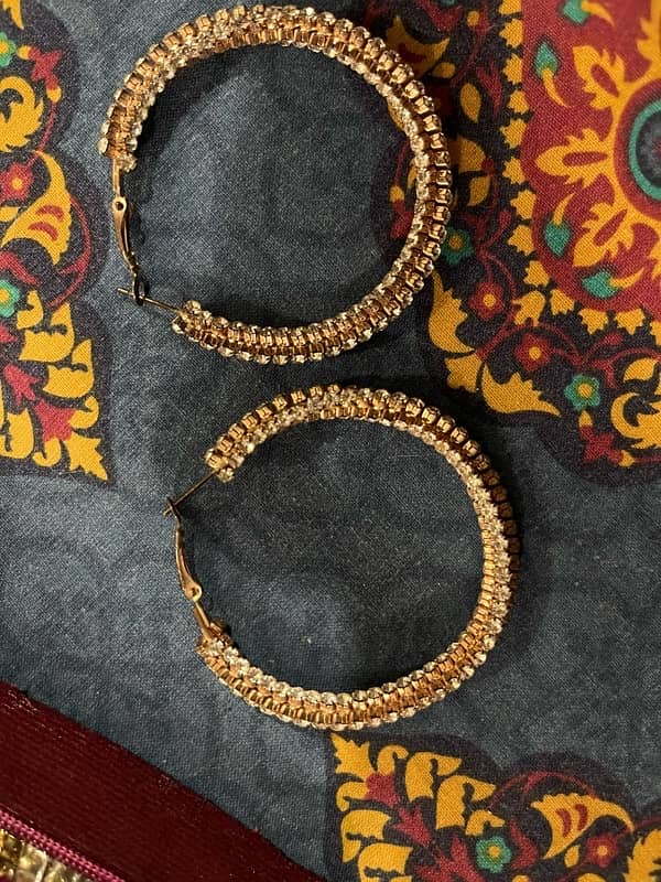 earring- diamond hoops 0