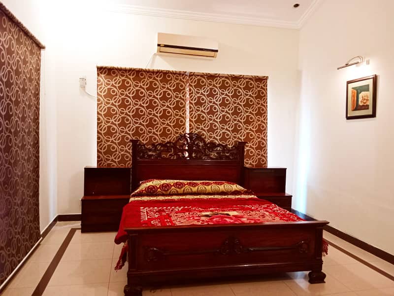 30 Marla fully furnished house green lawn phase 5 bahria town Rawalpindi 14