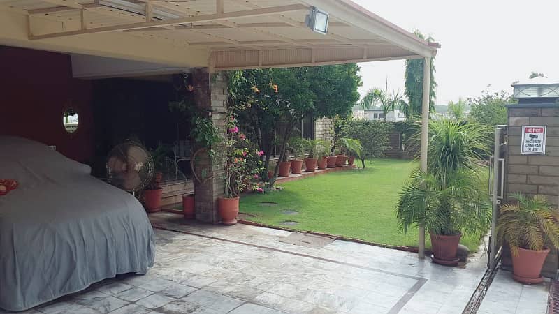 30 Marla fully furnished house green lawn phase 5 bahria town Rawalpindi 30