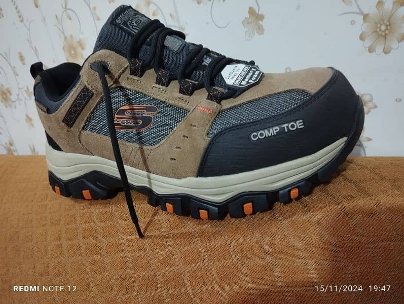 new Skechers boot composite safety toe 4