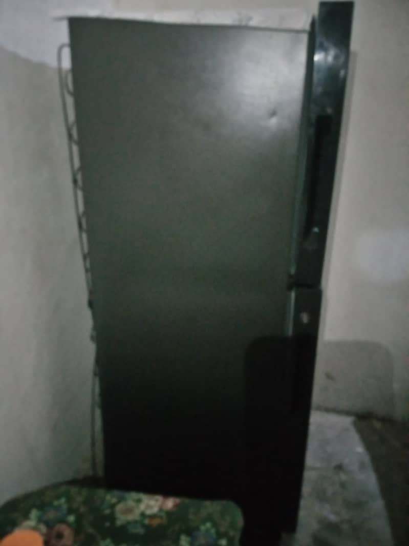 Haier fridge medium size just 2 month used ten by ten condition, 10