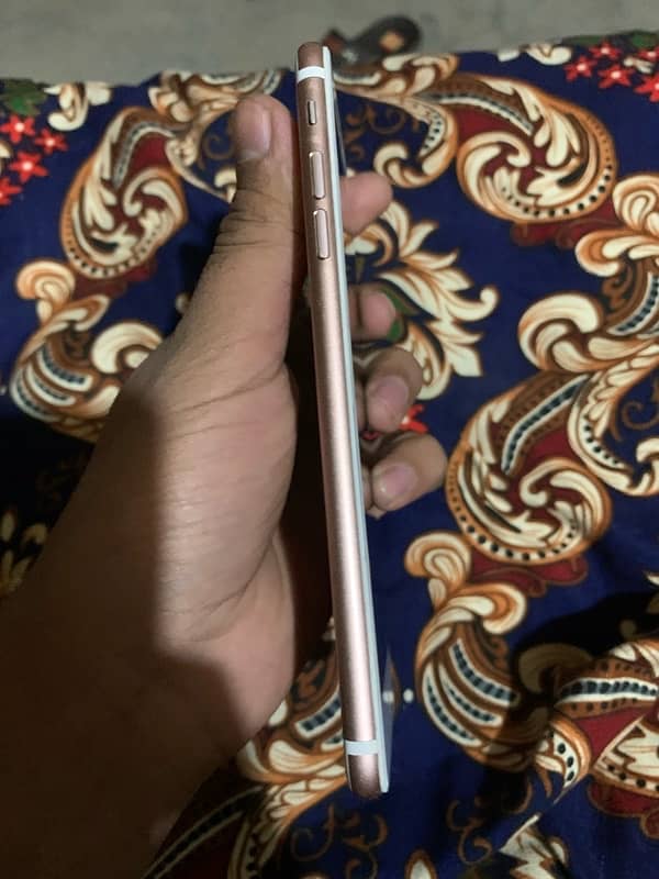 iphone 7plus PTA APROVE 128 Gb 4