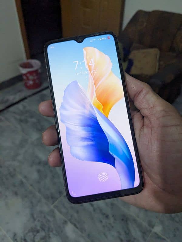 ViVo V23e 256 GB  beautiful VIVO smart Phone 4