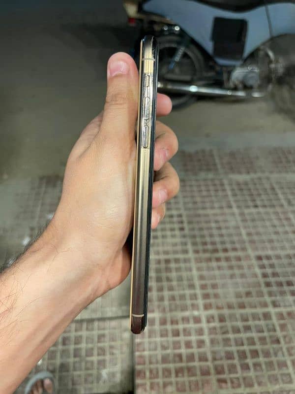 Iphone 11 Pro Max Non PTA 4